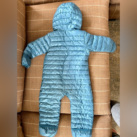 Primary puffer snowsuit - Picture 2 of 3